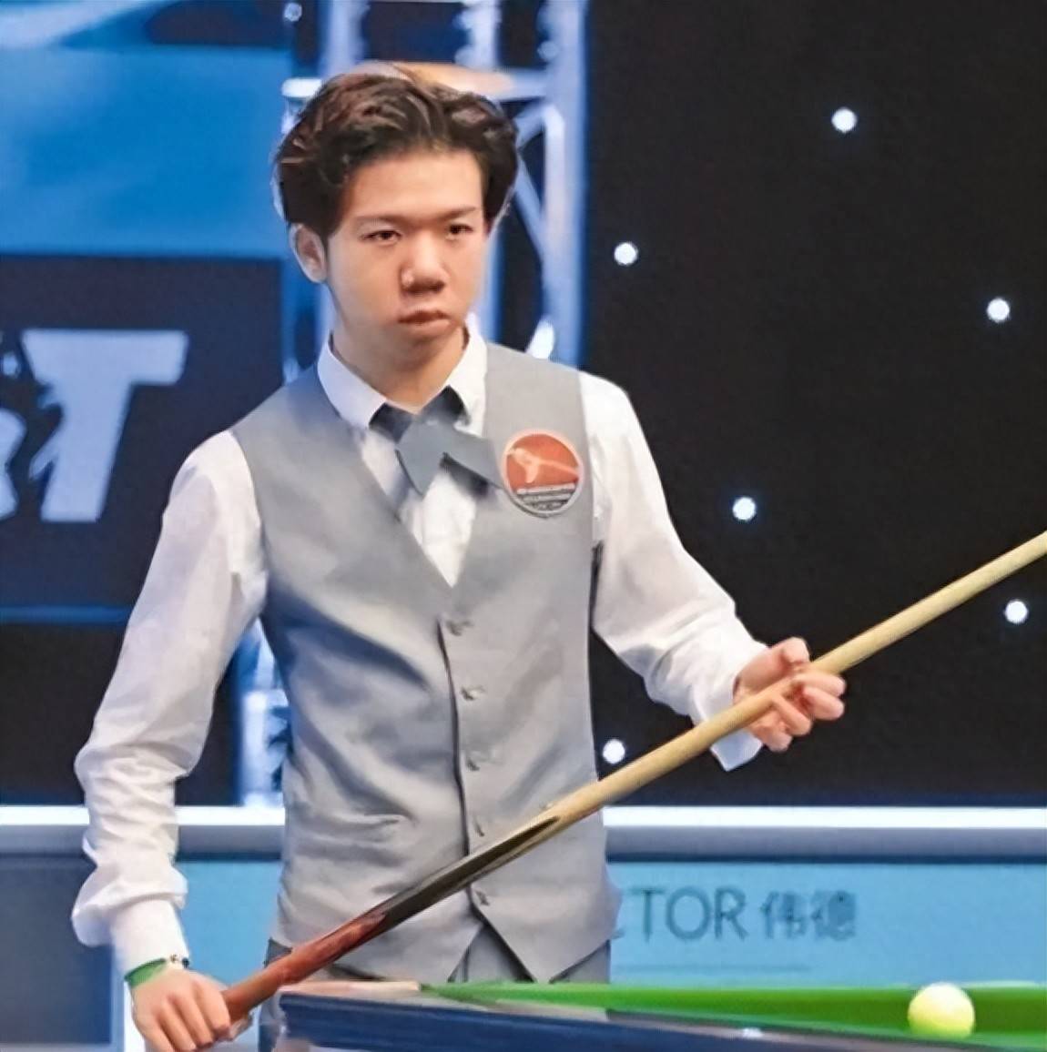 战术打法更 战术打法更